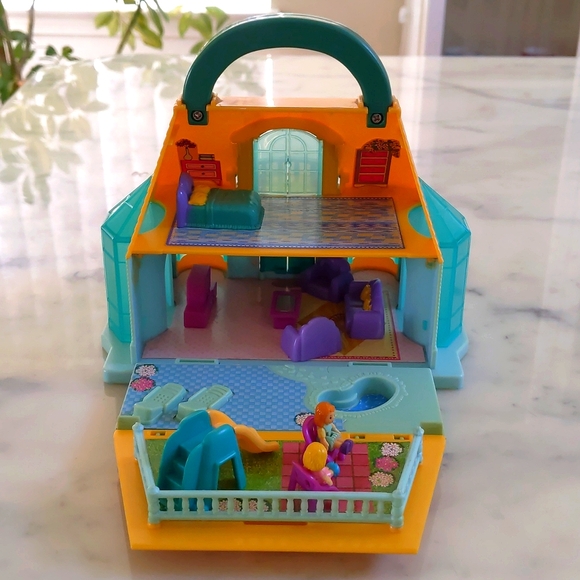 RARE! Vintage 1990s, Handmade Polly Pocket Blue Box Carry Along Mini Doll House. - Picture 3 of 6